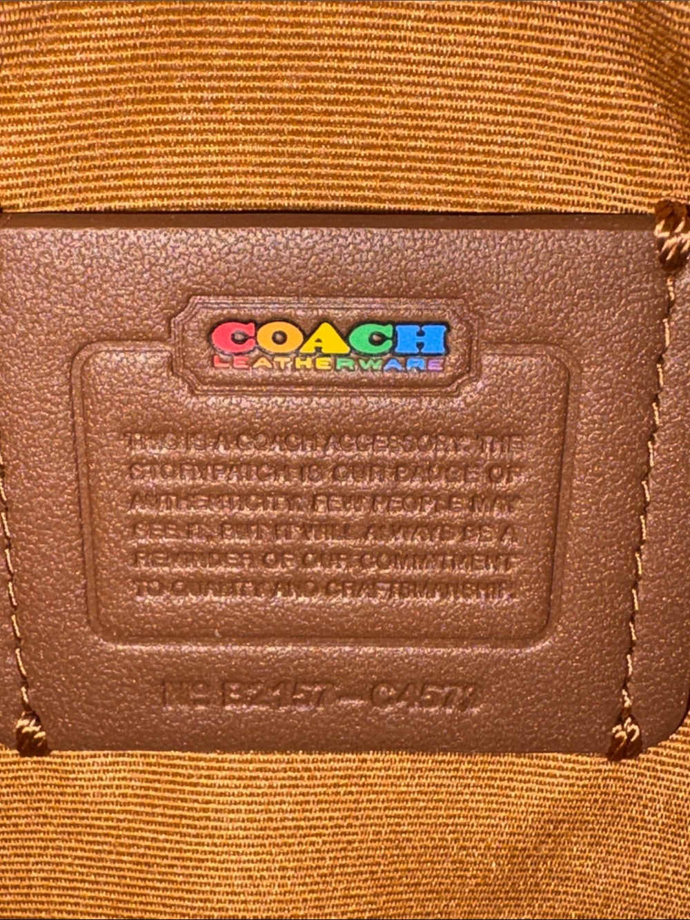Coach White Leather Wristlet with Rainbow Logo EUC - Picture 5 of 7